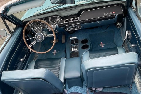 location voiture collection, mariage ille et vilaine, Bretagne, chauffeur VTC, voiture de luxe, voiture de prestige, normandie